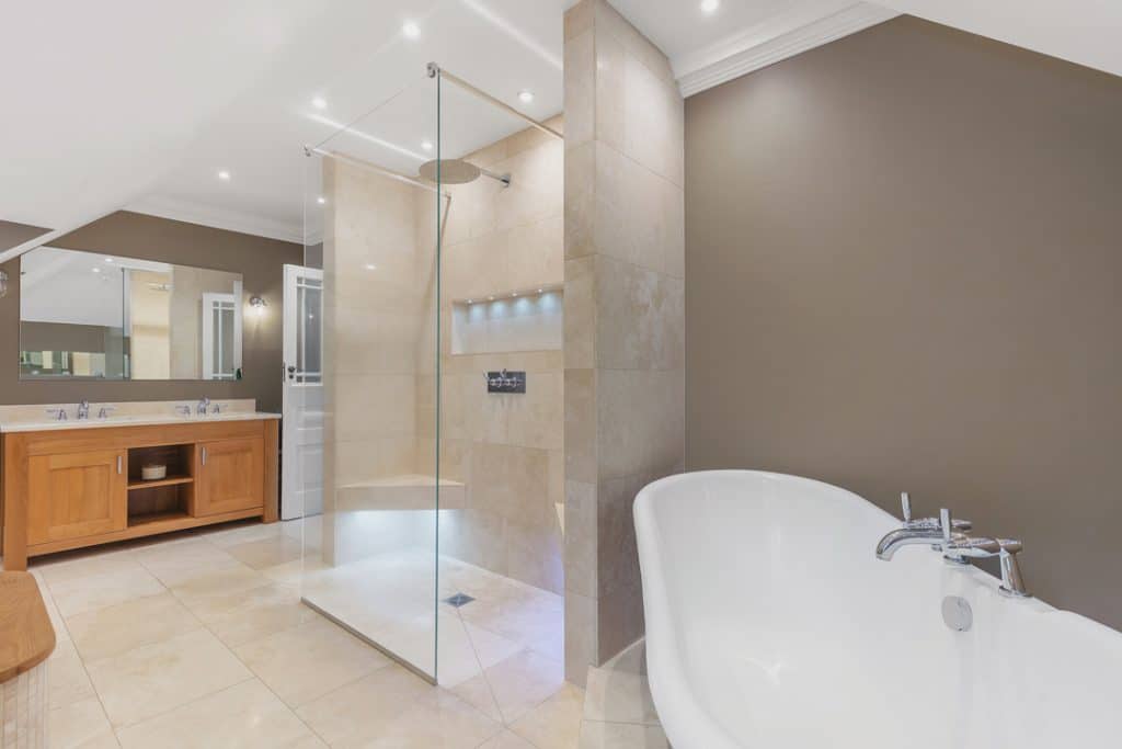 VINE HOUSE guildford eight bedroom location house Vine house, coombe lane, Guildford, GU3 3PF 043