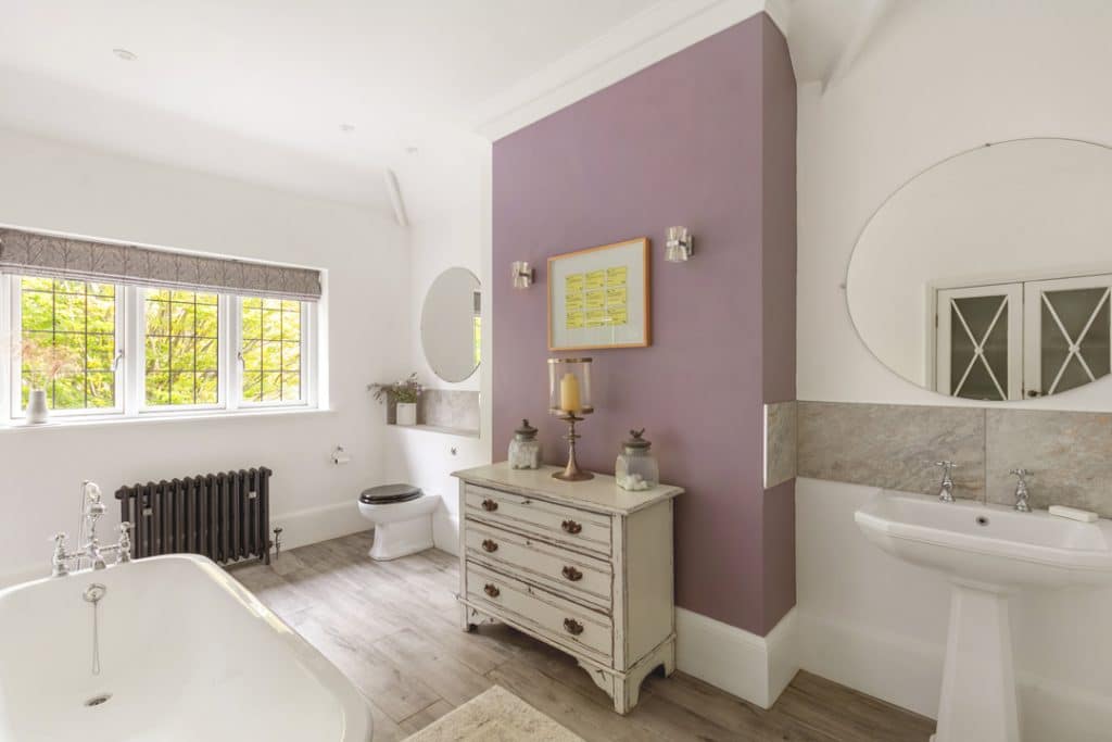 VINE HOUSE guildford eight bedroom location house Vine house, coombe lane, Guildford, GU3 3PF 045