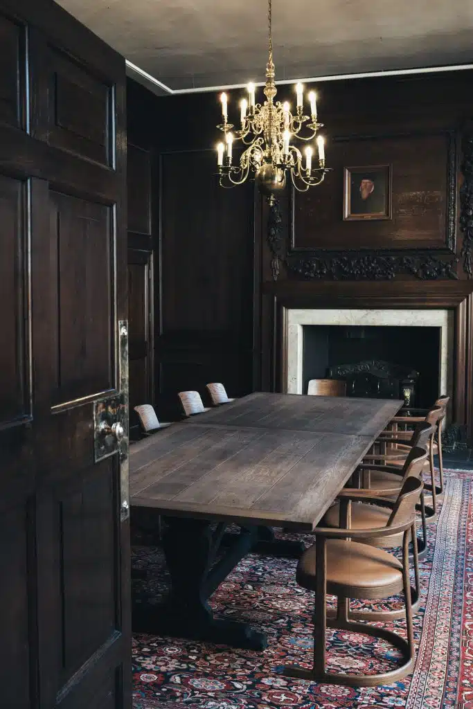 8 1:2 LONDON grade i shoot location venue Committee Room 2