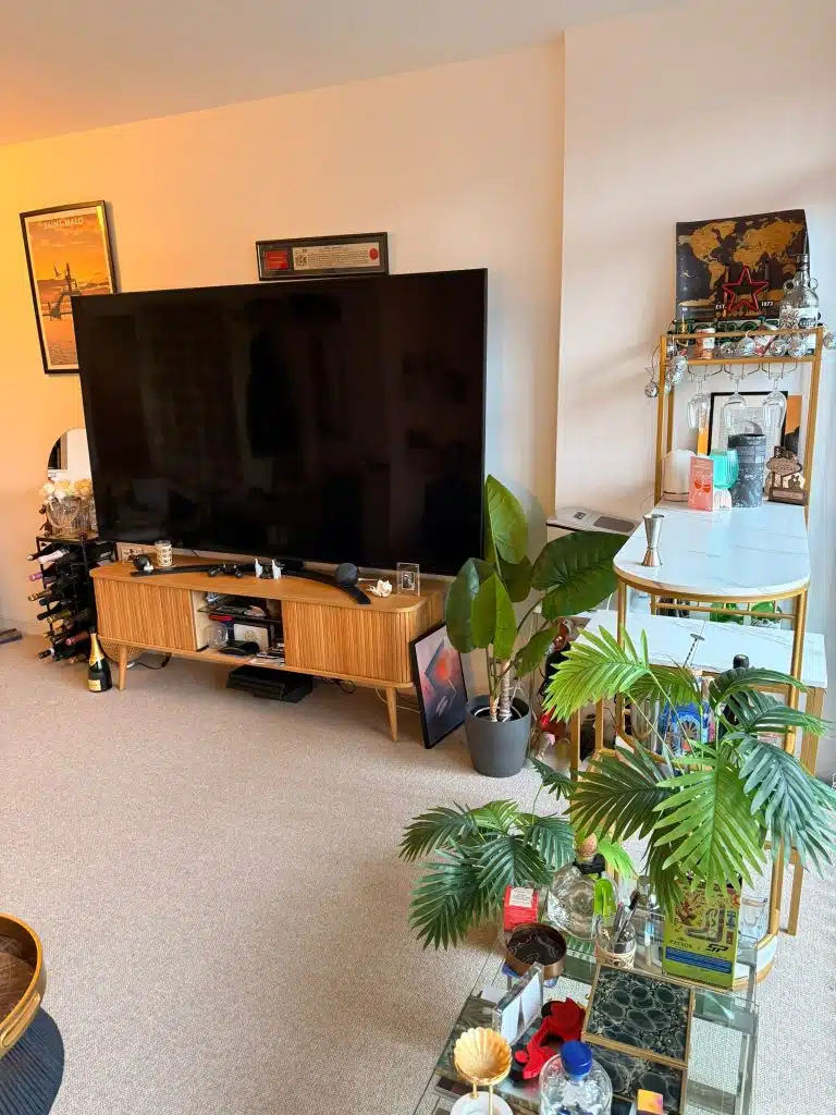 BARBICAN FLAT east london apartment shoot location PHOTO 2026 01 23 10 05 07 2