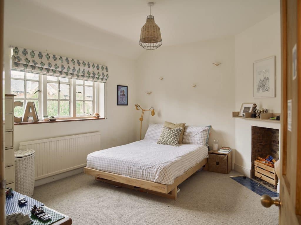 BENGEO hertfordshire victorian cottage shoot location Bedroom 2