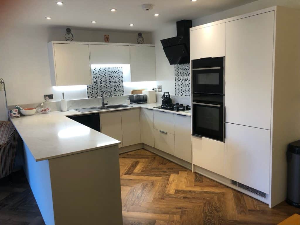 BURBRIDGE HOUSE shoot location wb studios location house image5