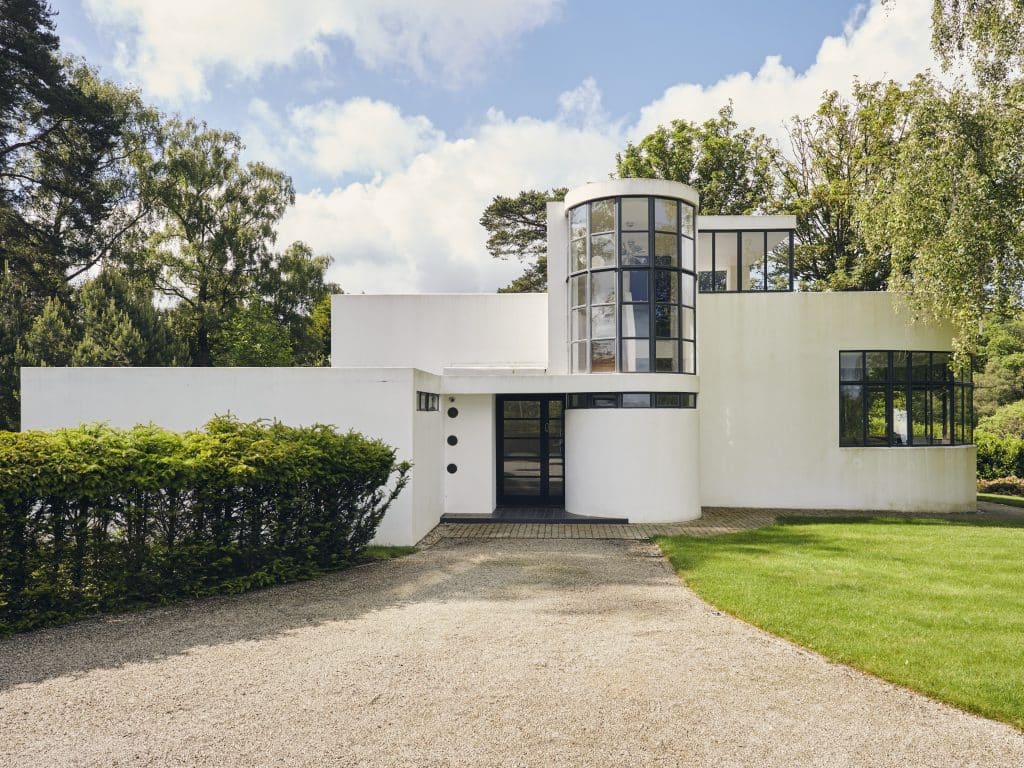 DECO COUNTRY modern neutral surrey location house JJ USHERWOOD HOUSE 1780