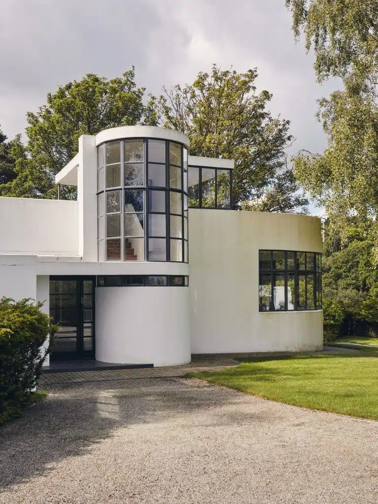 DECO COUNTRY modern neutral surrey location house JJ USHERWOOD HOUSE 1785