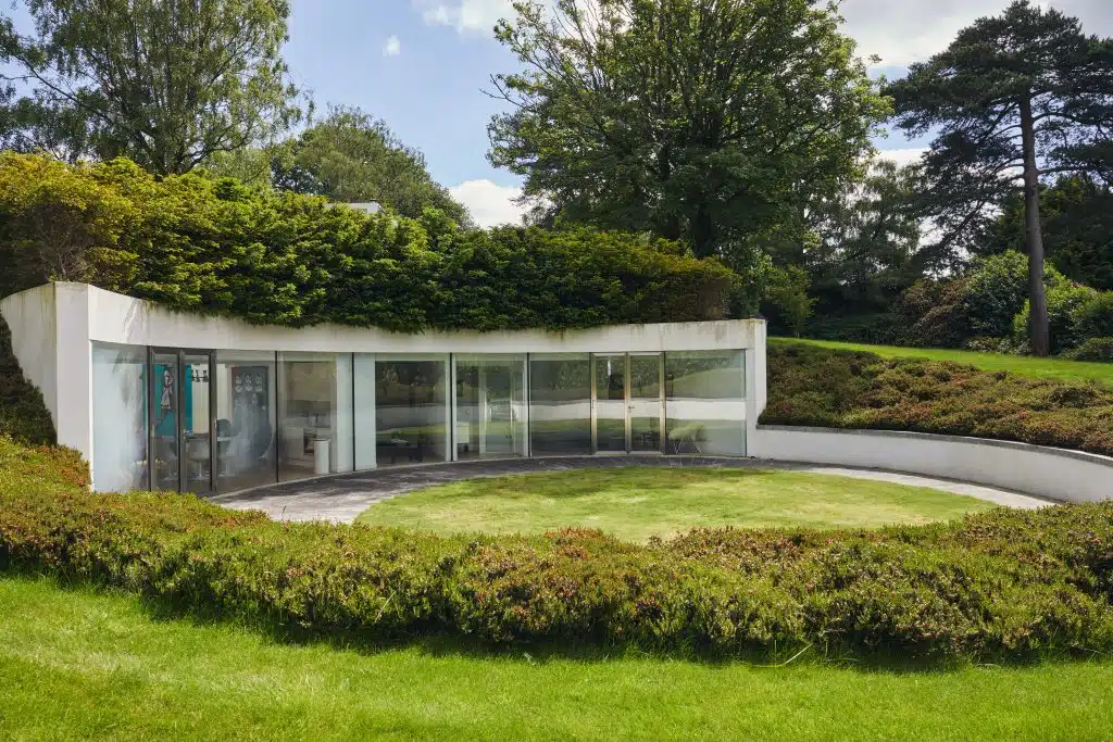 DECO COUNTRY modern neutral surrey location house JJ USHERWOOD HOUSE 1849