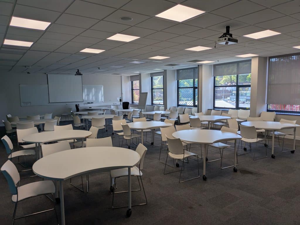 HIGH WYCOMBE CAMPUS school college university campus shoot location PXL 20250916 085619760.MP