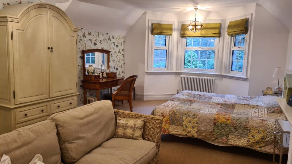 ORCHARD DENE victorian surrey large location house 20260115 125252