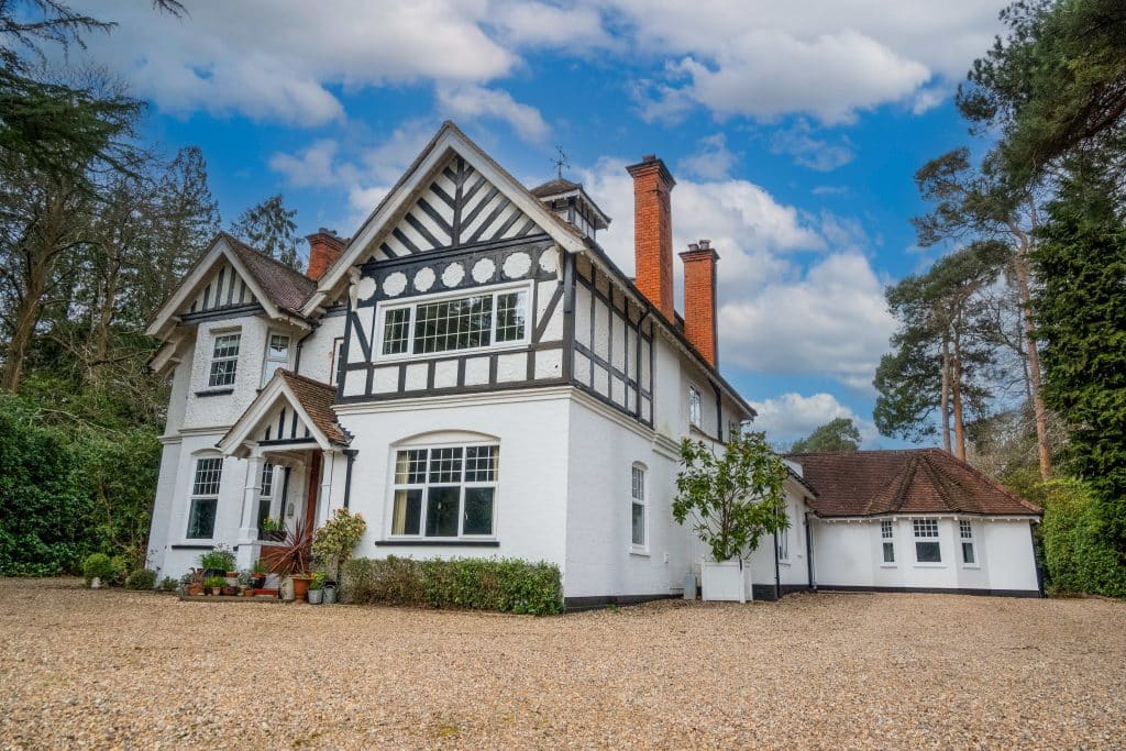 ORCHARD DENE victorian surrey large location house Z50 0903 Edit