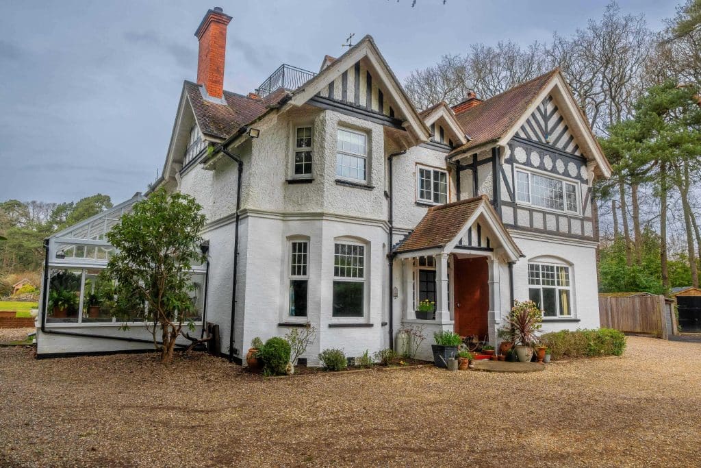 ORCHARD DENE victorian surrey large location house Z50 0916