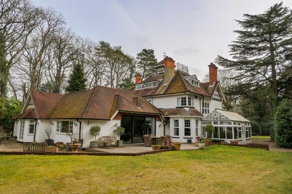 ORCHARD DENE victorian surrey large location house Z50 0920
