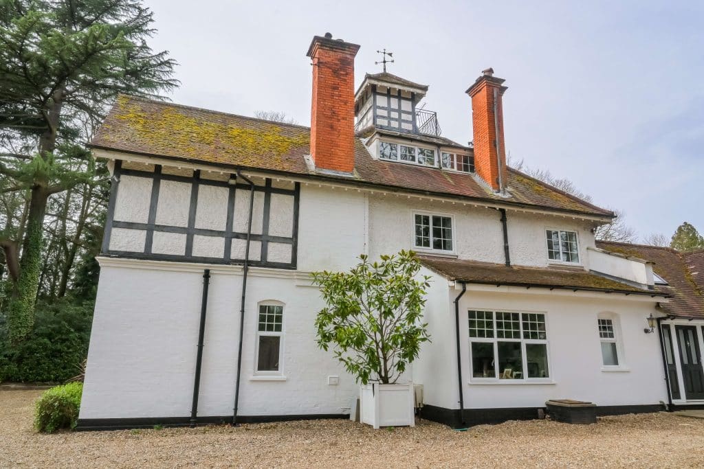 ORCHARD DENE victorian surrey large location house Z50 0930