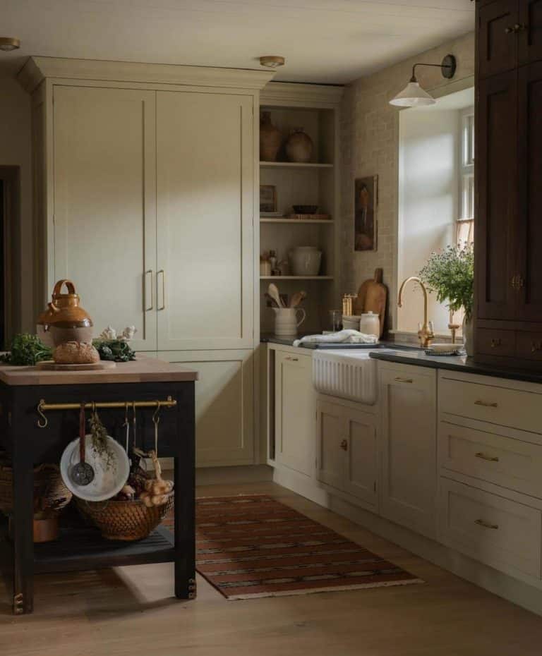 STOW HO HOUSE large cotswolds country location house Photo 07 07 2025, 13 44 25