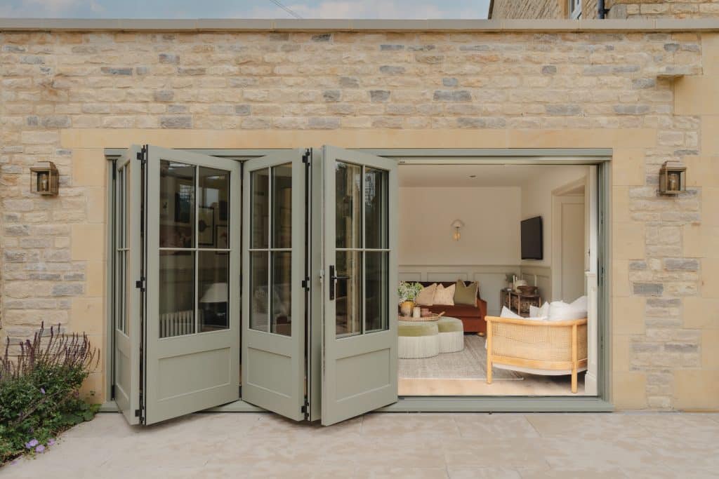 STOW HO HOUSE large cotswolds country location house Photo 15 08 2024, 10 16 11 (1)