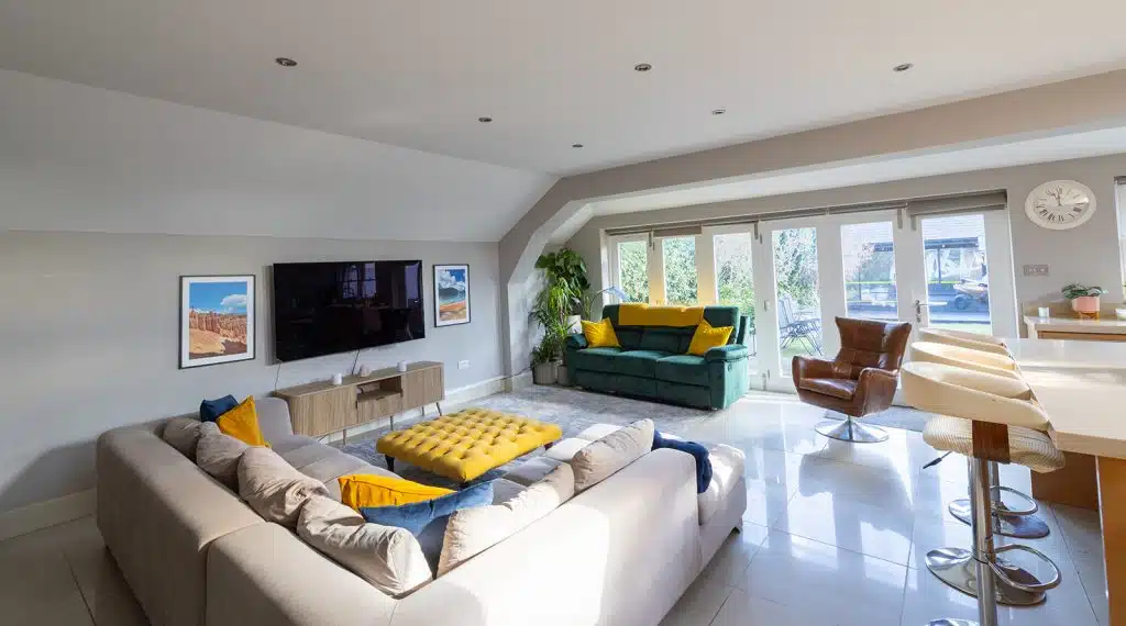 COWSLIP east london large shoot location house R52 9227