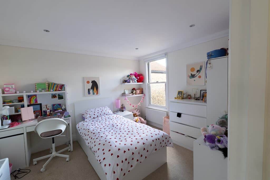 COWSLIP east london large shoot location house R52 9282
