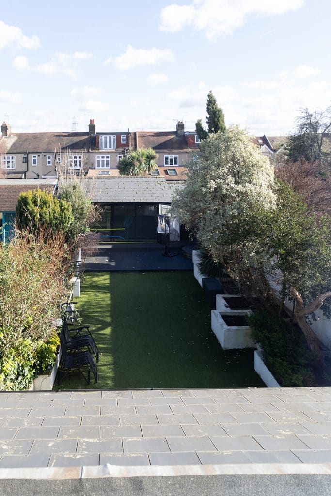 COWSLIP east london large shoot location house R52 9302