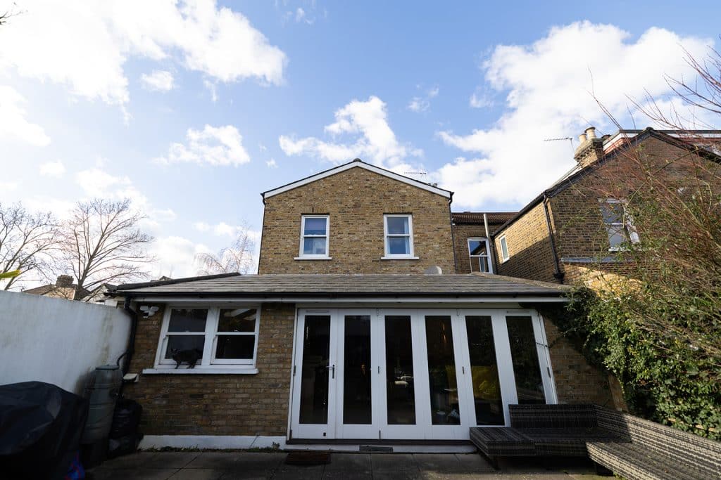 COWSLIP east london large shoot location house R52 9322