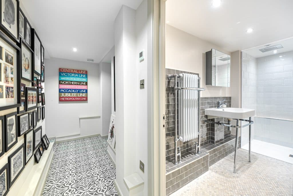 CRYSTAL PALACE HOUSE south east london luxury location house Location Creation: Crystal Palace: shower room