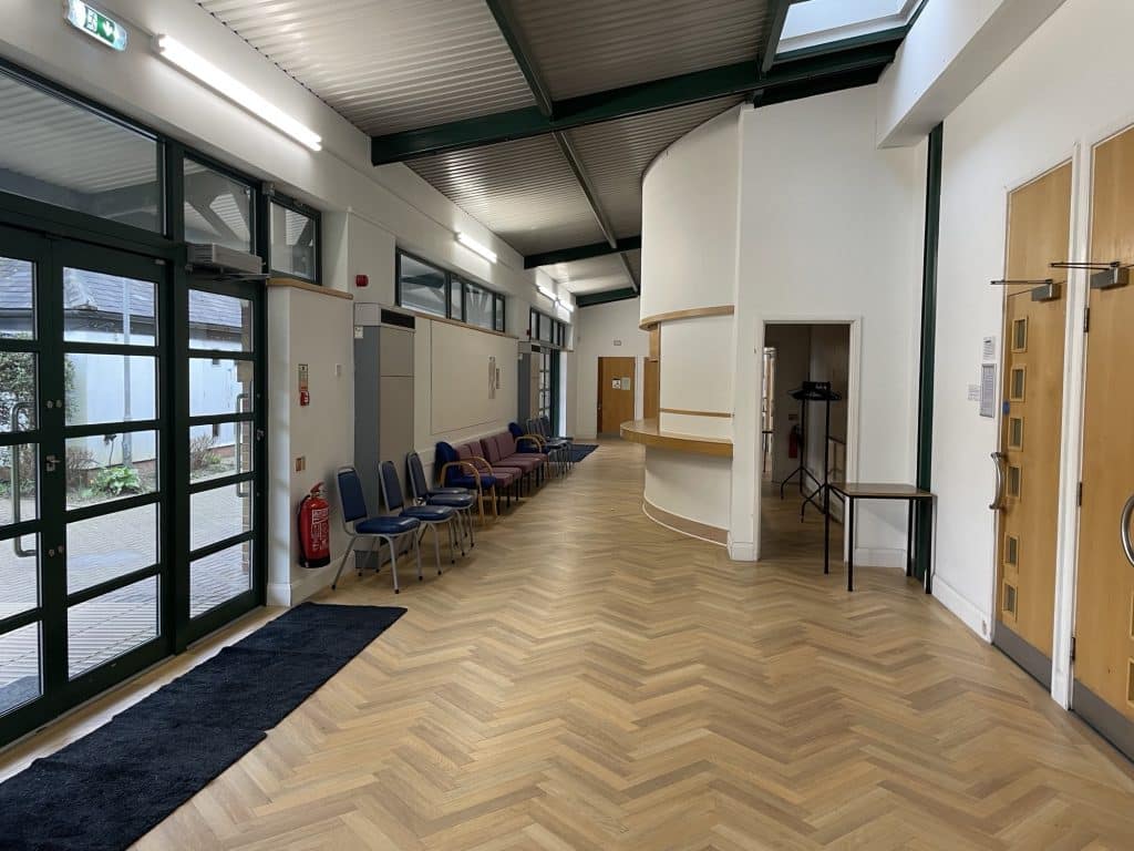 Foyer reception from Large end (1)