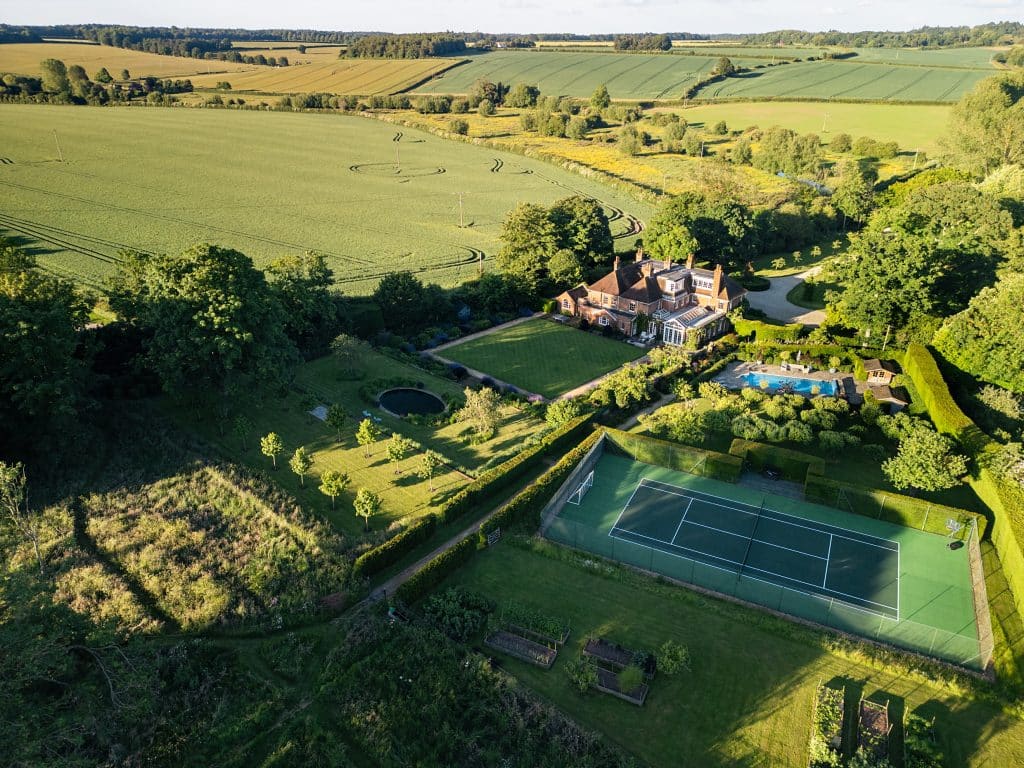 GEORGIAN MANOR berkshire large country location house WEB woolfenden 0244