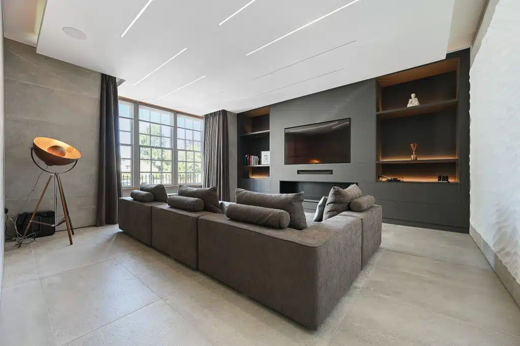 HARROW HOUSE large contempoary victorian location house West Hill house Living Room 2