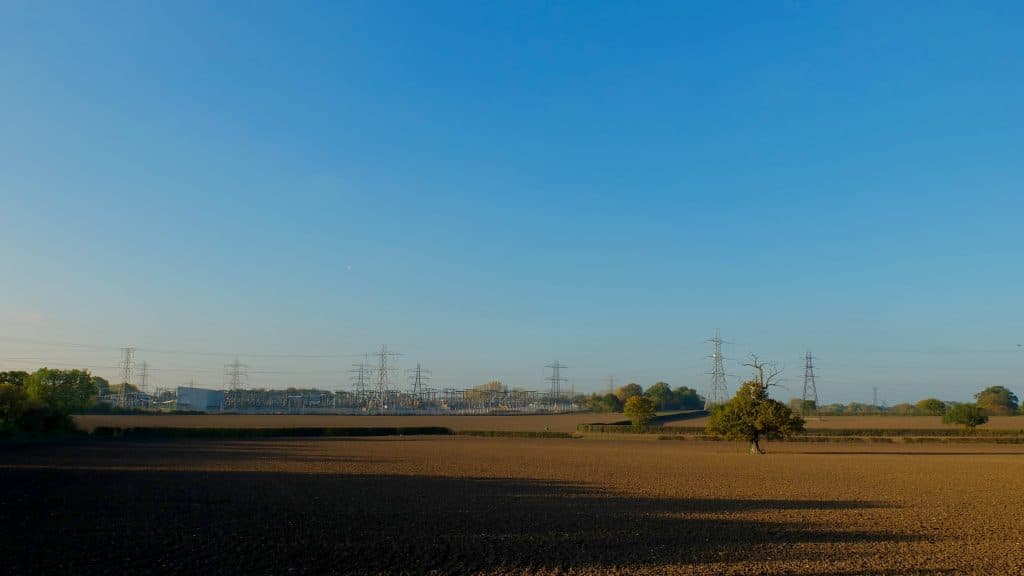 HERTORDSHIRE COUNTRY ESTATE airfield : glamping site : hangars shoot location Photos file1 8