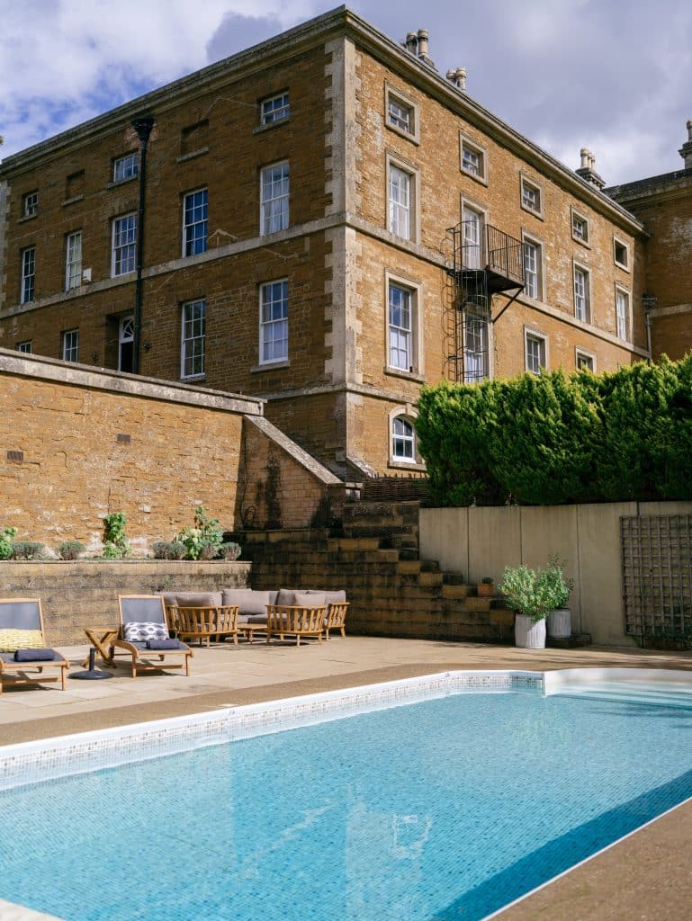 KEYTHORPE HALL Leicester stately manor location house pool
