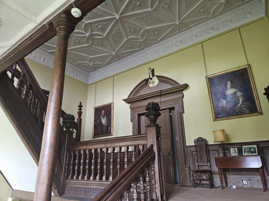 MAPLEDURHAM ESTATE reading stately manor house shoot location 20260211 113559