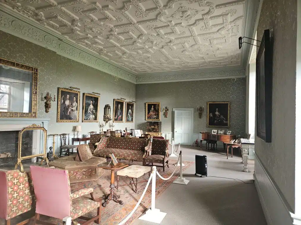 MAPLEDURHAM ESTATE reading stately manor house shoot location 20260211 113711