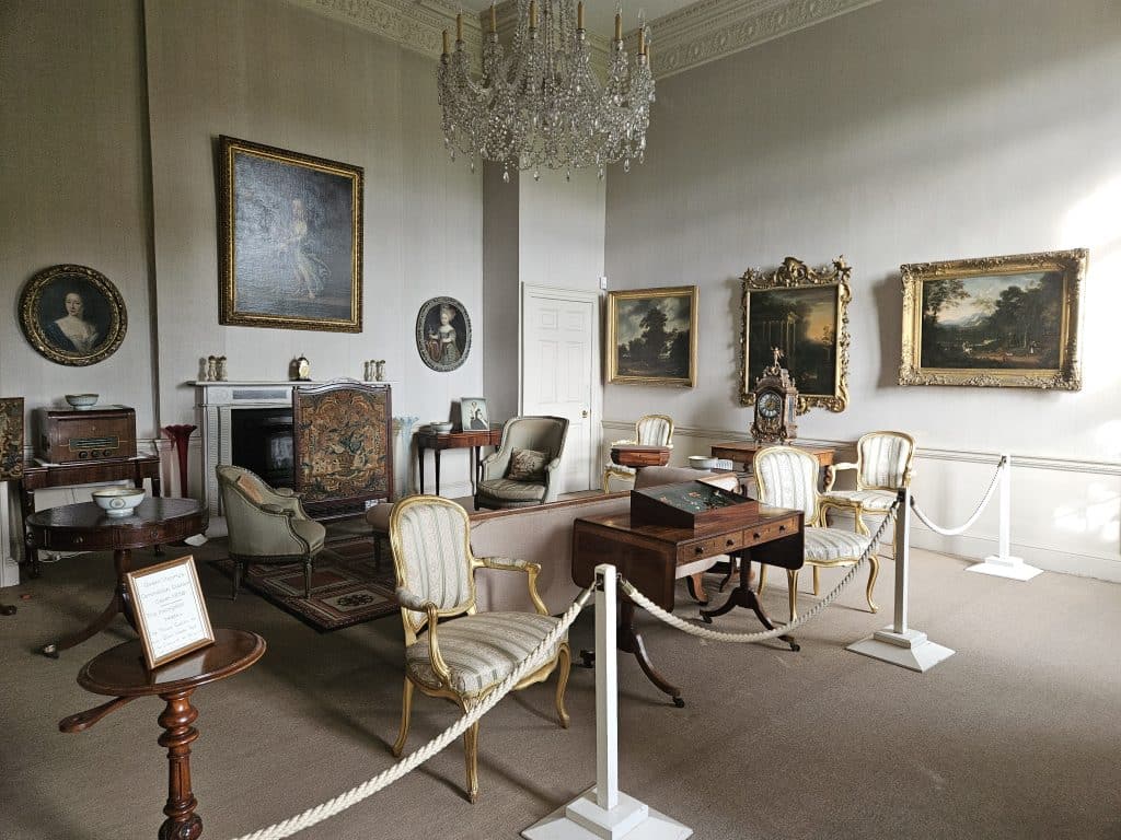 MAPLEDURHAM ESTATE reading stately manor house shoot location 20260211 113817