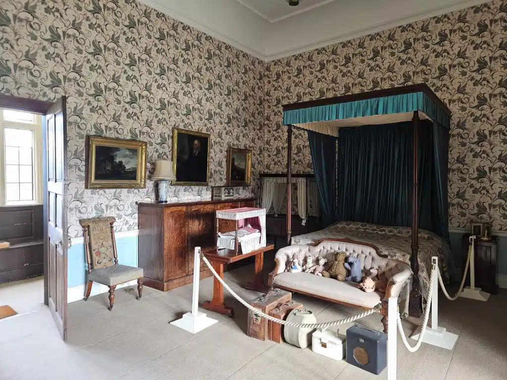 MAPLEDURHAM ESTATE reading stately manor house shoot location 20260211 114028