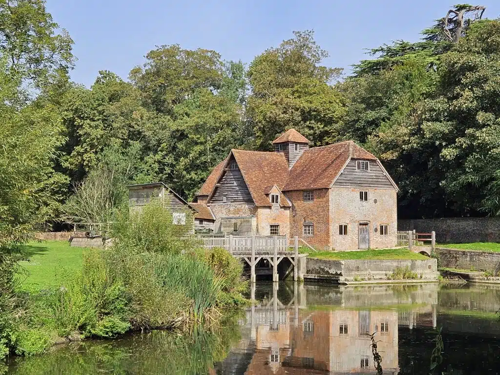 MAPLEDURHAM ESTATE reading stately manor house shoot location MD Watermill
