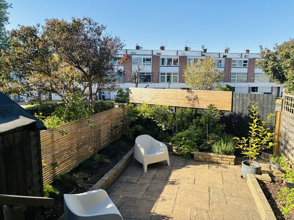 MIDCENTURY TEAK HOUSE W5 west london shoot location house33. GARDEN
