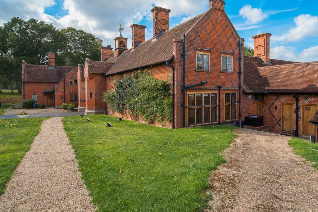 MYMMS country traditional venue shoot location event friendly hatfield north london 21 L1210231