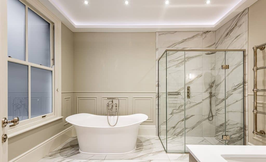 Macaulay Road Clapham Old Town Victorian location house Location Creation:Macaulay Road: Master Ensuite