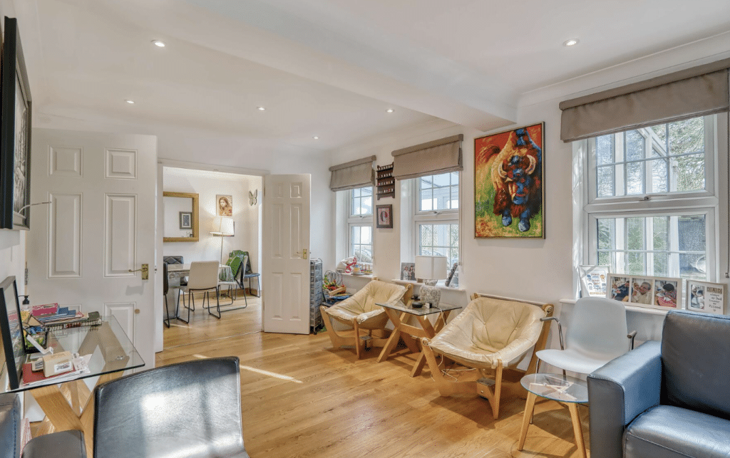 PINNER HOUSE Harrow location house family home 1