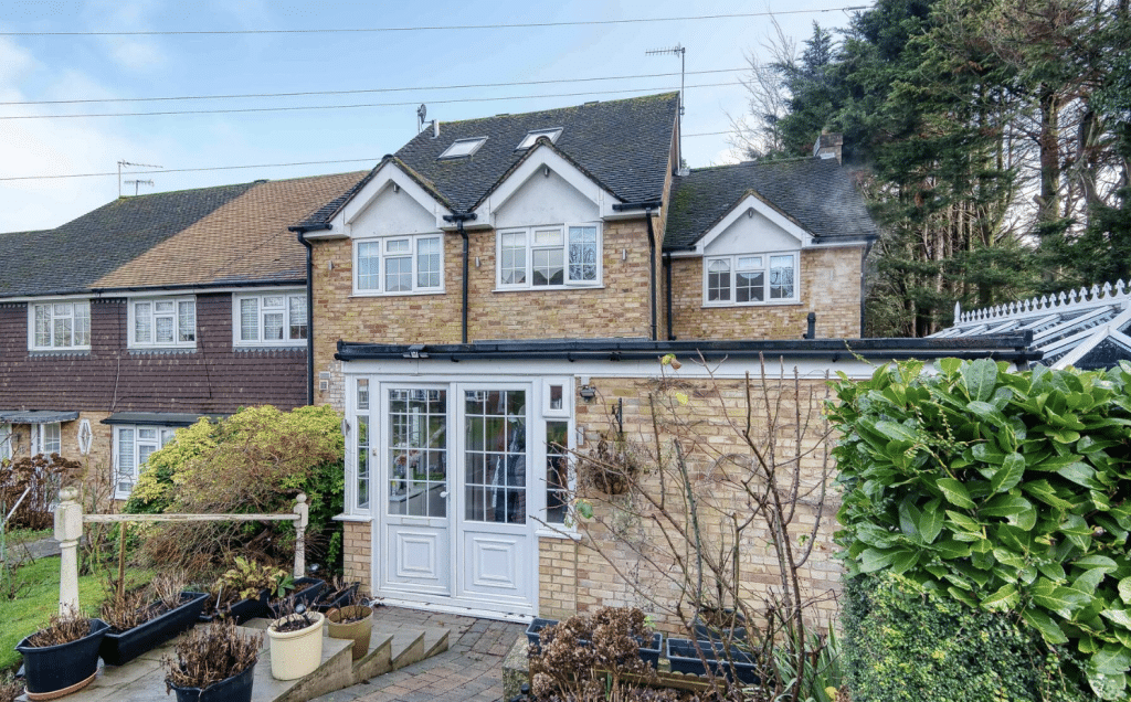 PINNER HOUSE Harrow location house family home 31