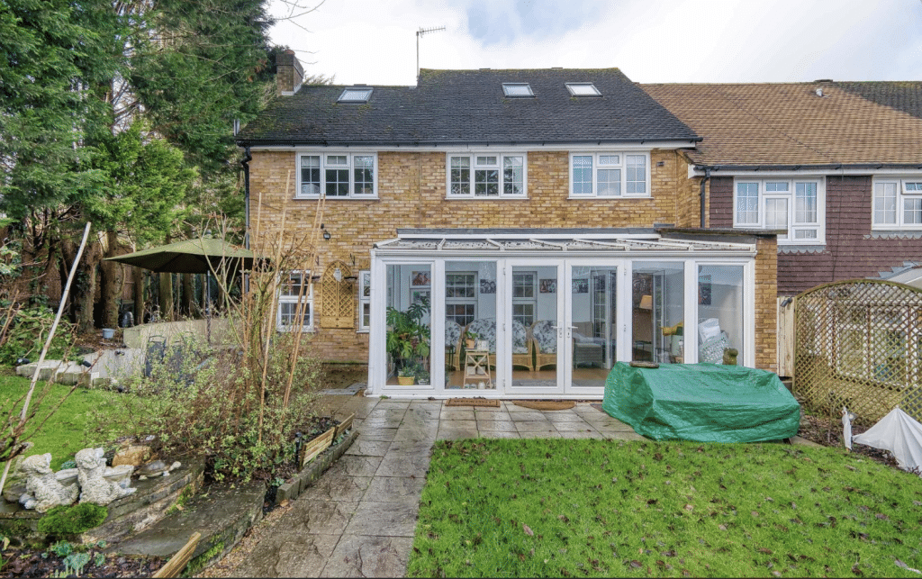 PINNER HOUSE Harrow location house family home 33