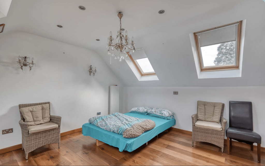 PINNER HOUSE Harrow location house family home 7