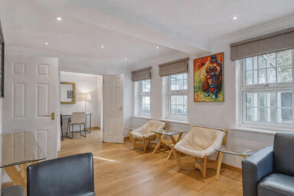 PINNER HOUSE Harrow location house family home living