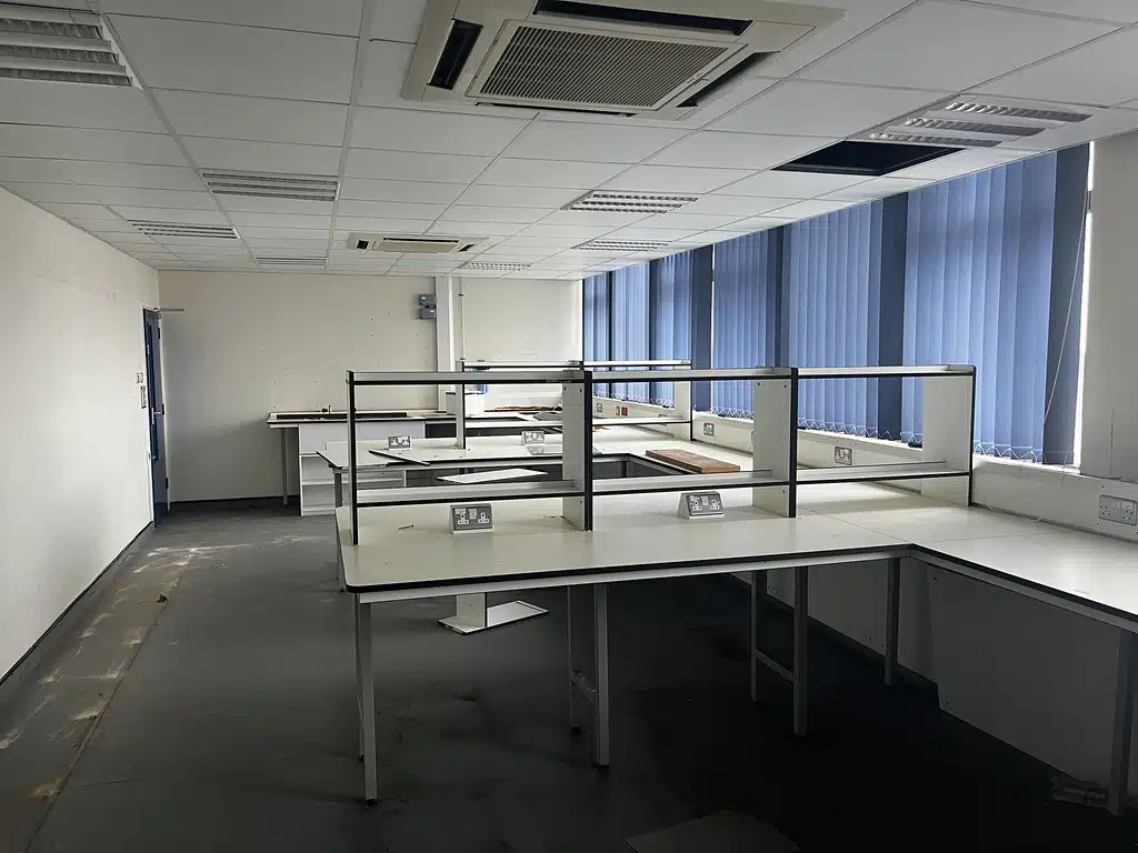 READING UNI shoot location campus college school hospital ams tower 54414704880 l