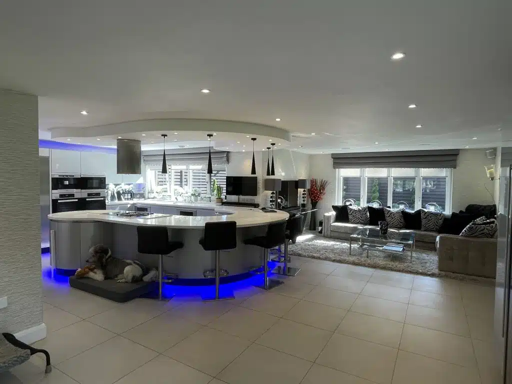 SOUTH LODGE modern buckinghamshire shoot location house Kitchen 3