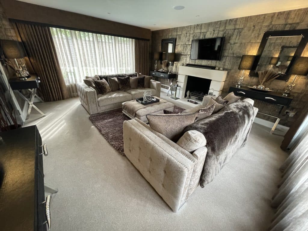 SOUTH LODGE modern buckinghamshire shoot location house Living room2
