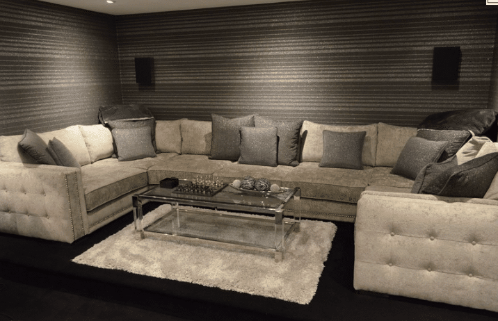 SOUTH LODGE modern buckinghamshire shoot location house Screenshot 2025 04 13 at 18.32.09