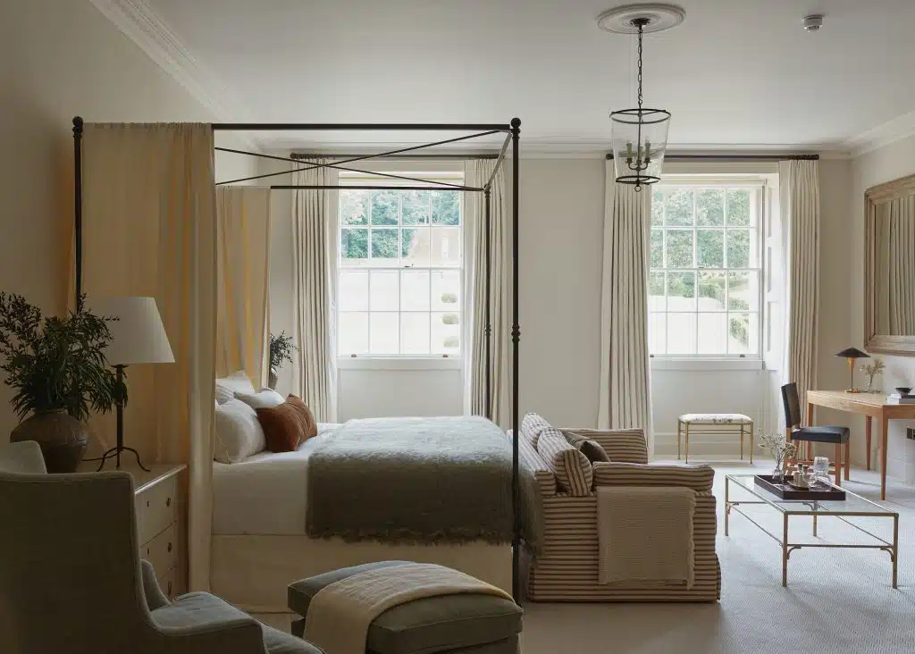 BENHAM PARK Newbury countryside shoot location Bedroom