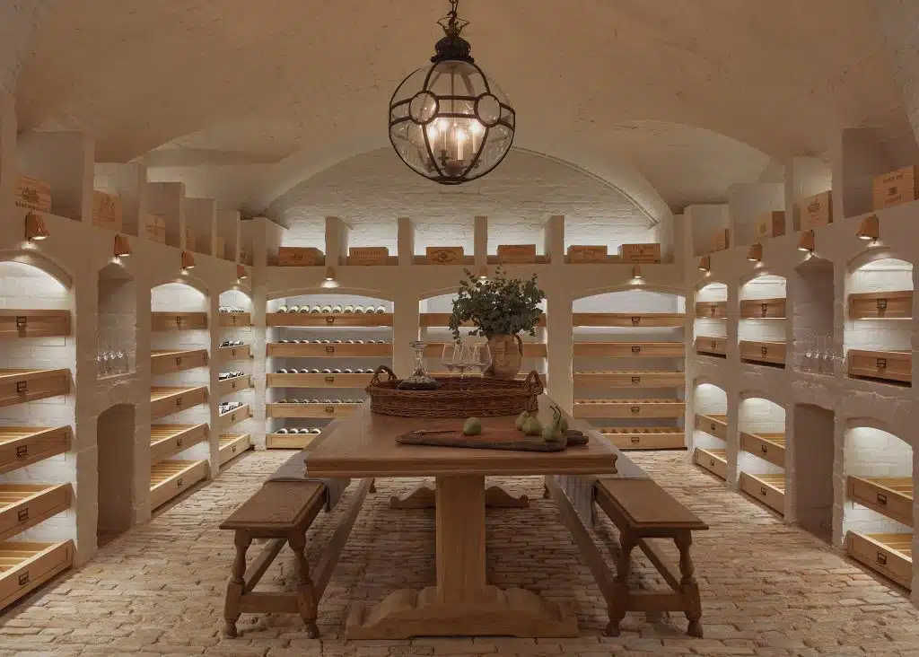 BENHAM PARK Newbury countryside shoot location Cellar