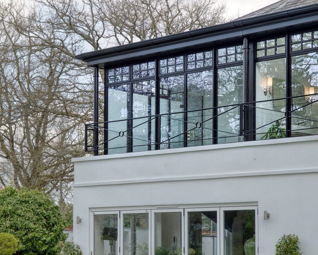 BLUE SHUTTER HOUSE hampshire bright modern location house 022 BackOfHouse detail