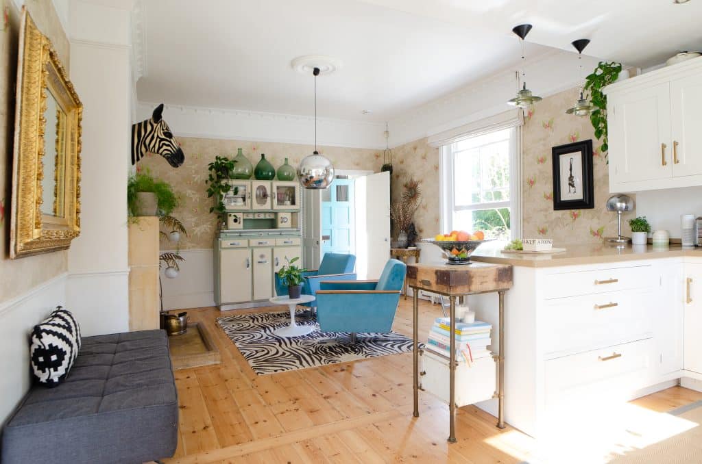 BLUE SHUTTER HOUSE hampshire bright modern location house 03 Reception wide