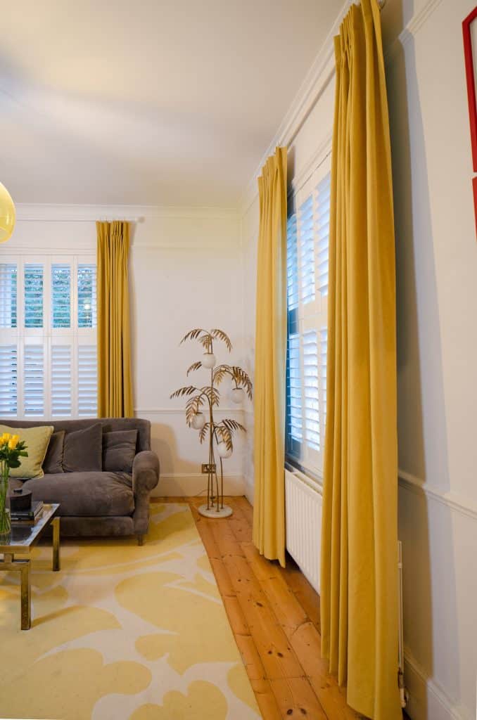 BLUE SHUTTER HOUSE hampshire bright modern location house 053 SittingRoom sofa portrait