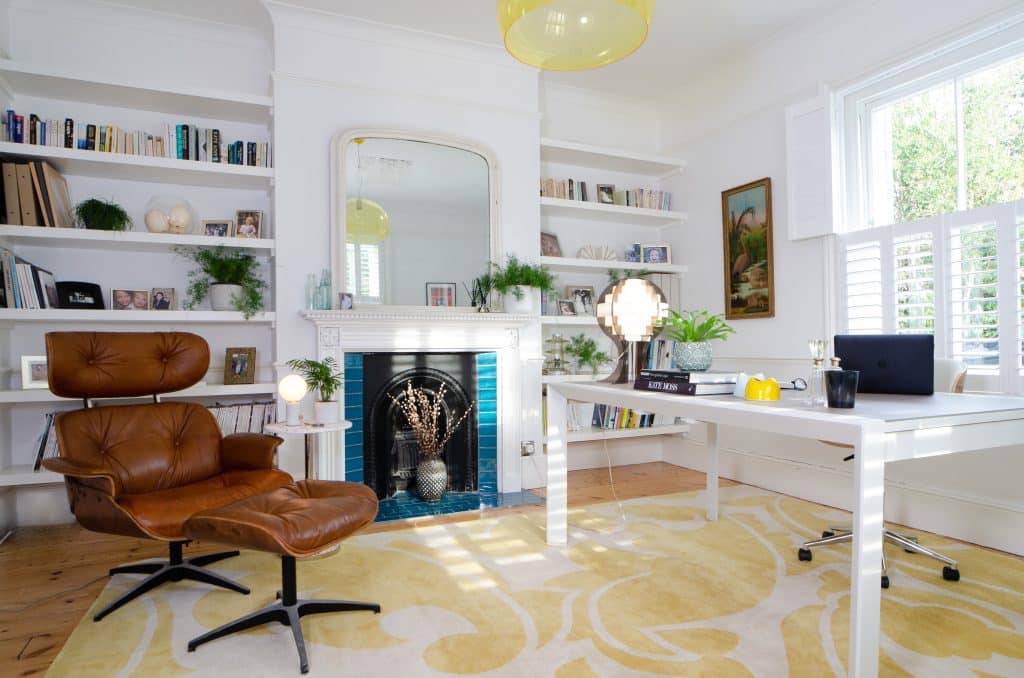 BLUE SHUTTER HOUSE hampshire bright modern location house 053 SittingRoom study